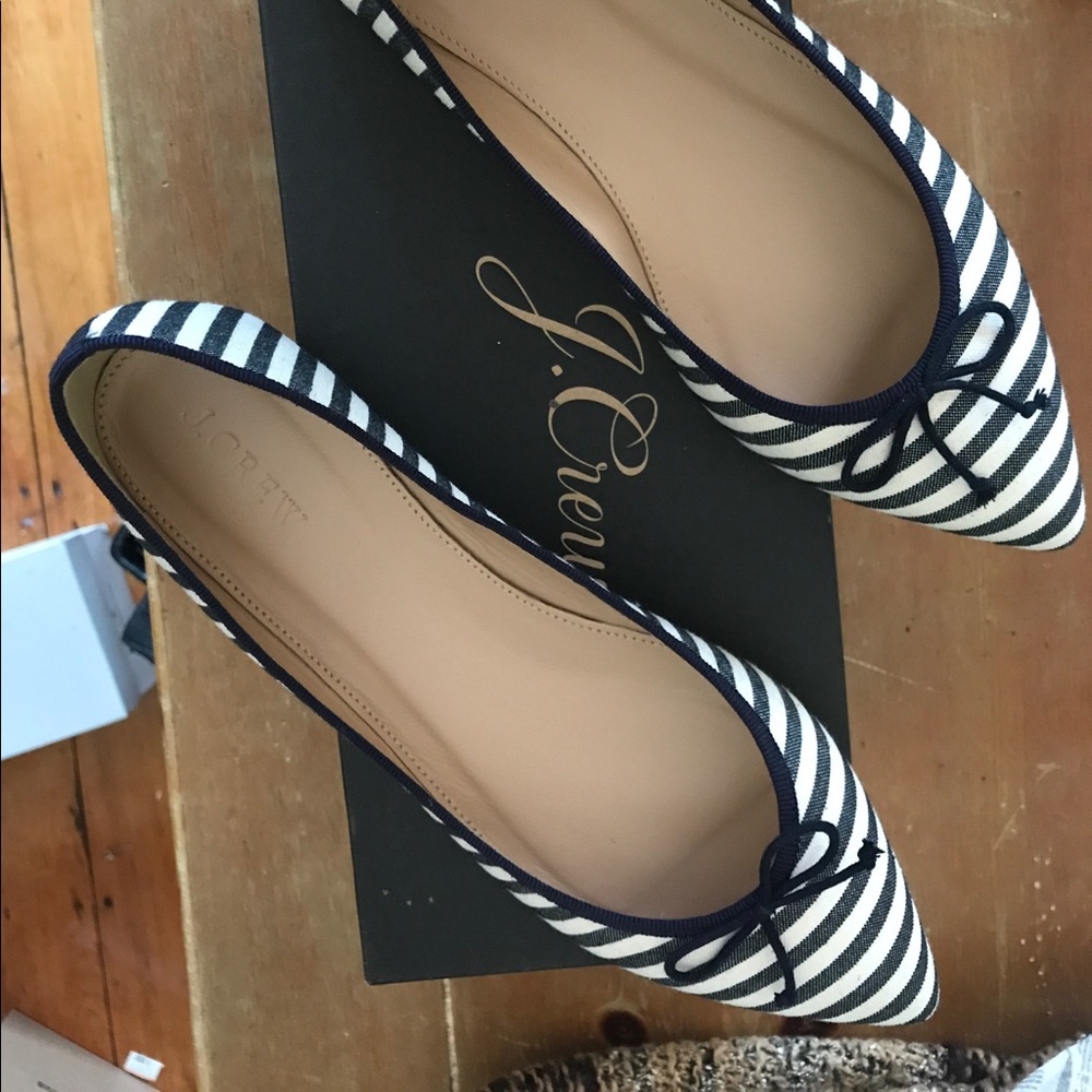Brand new navy striped J Crew flats size 8